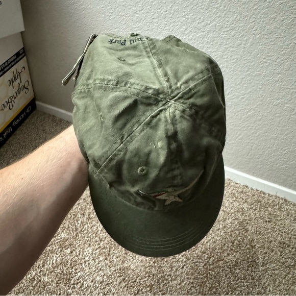 Tohono Chul Park‎ Women’s Green Embroidered Hummingbird Curved Bill Hat - Picture 3 of 4